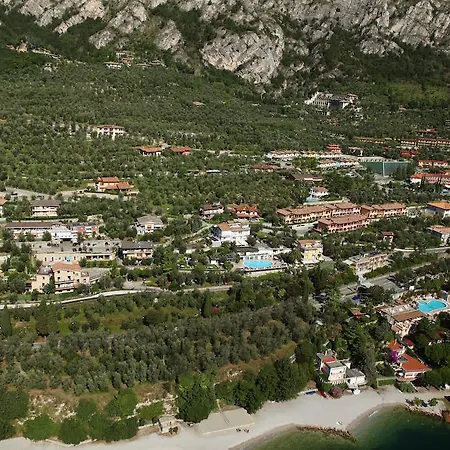 Riviera Panoramic Лимоне-суль-Гарда