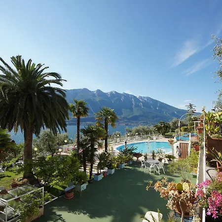 Riviera Panoramic Отель