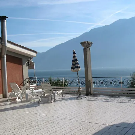 Riviera Panoramic 3* Лимоне-суль-Гарда