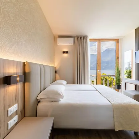 Riviera Hotel