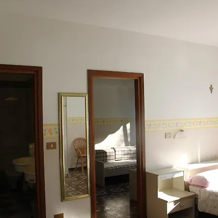 Riviera Panoramic 3* Limone sul Garda