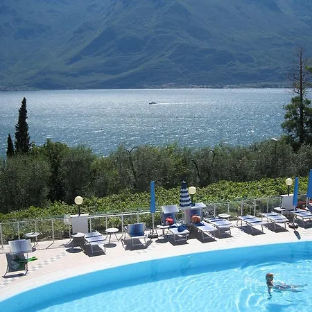 Riviera Panoramic 3* Limone sul Garda