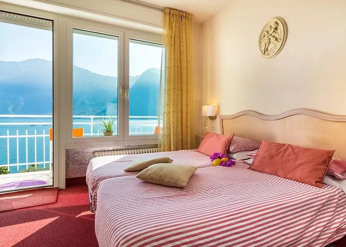 Riviera Panoramic Hotel 3*