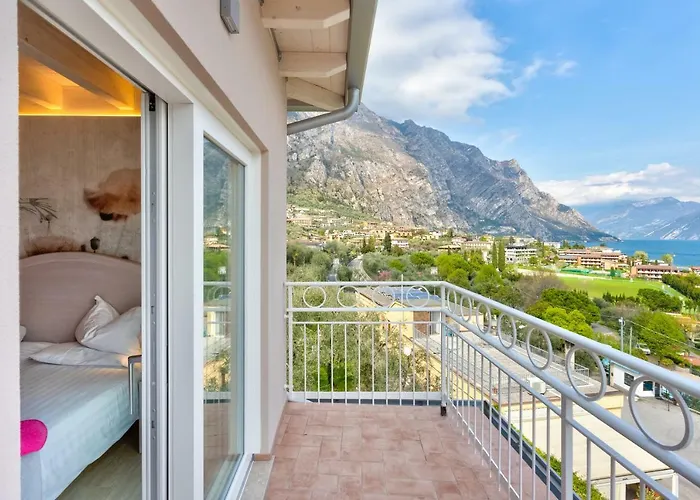 Riviera Panoramic 3* Limone sul Garda