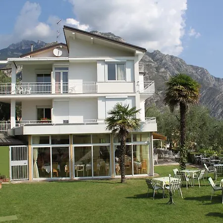 Hotel Riviera Limone sul Garda