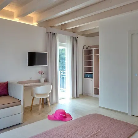 Riviera Hotel Limone sul Garda